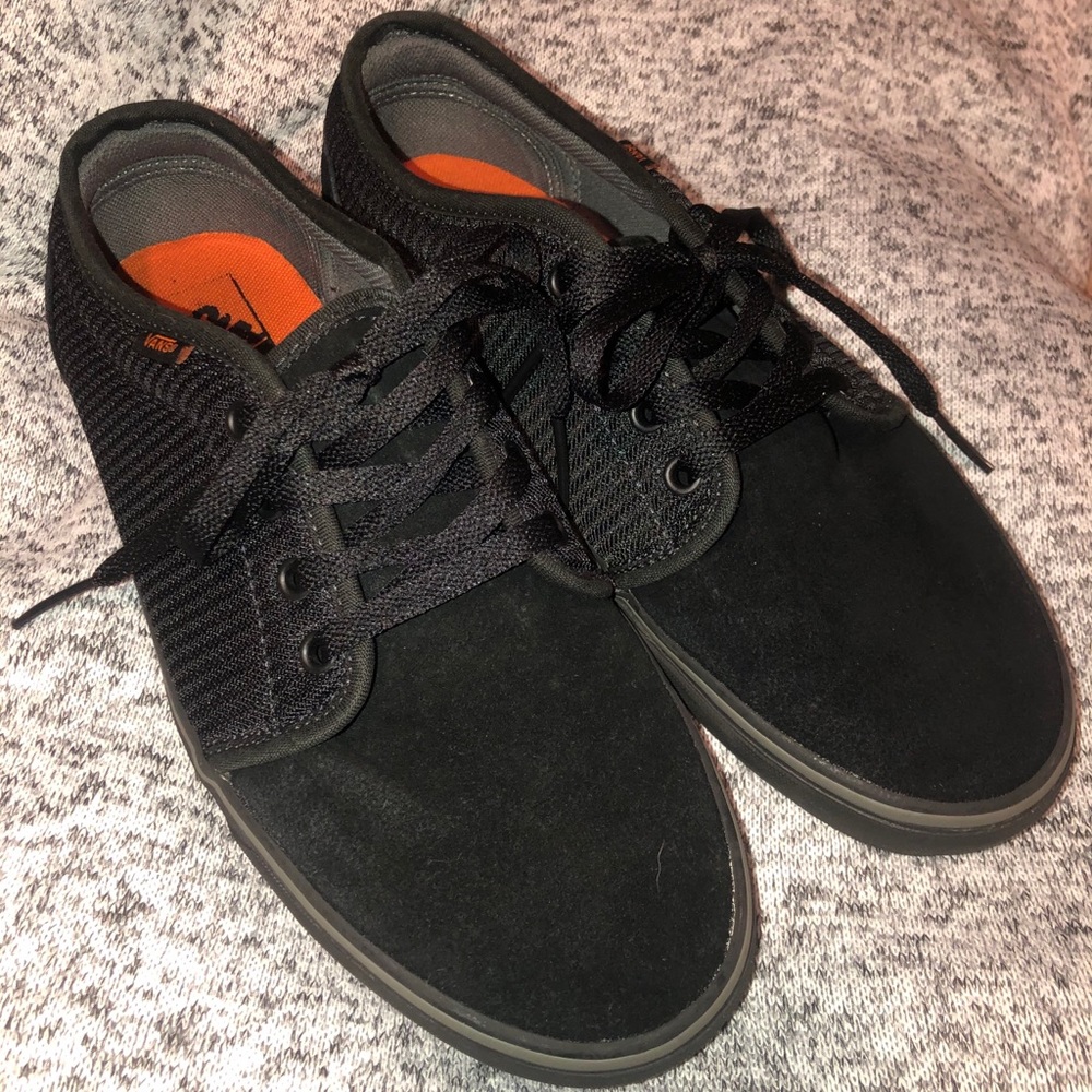 Men’s size 9.5 Like new Vans